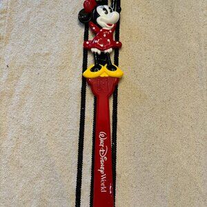 Vintage Walt Disney World Minnie Mouse Back Scratcher